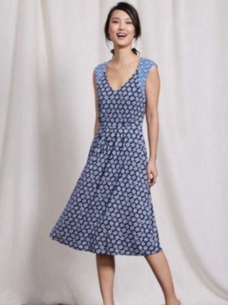 Boden Gwendolyn Dress Sz 12 Jersey Floral A Line Pin Tucked Midi Blue White